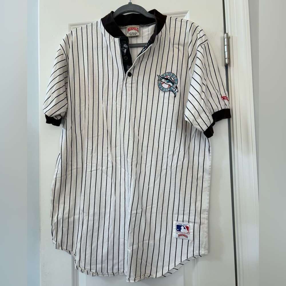 Vintage MLB Florida Marlins Striped White and Black Shirt